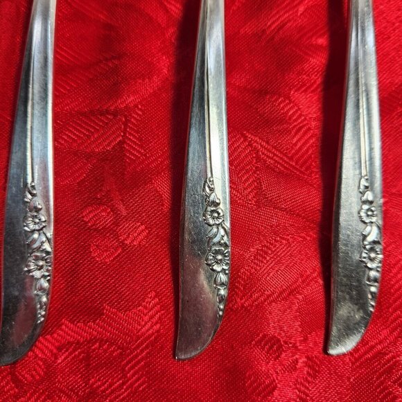 Vintage 1881 Rogers Oneida Lilac Time Oval Tablepoon Set of 6 Silverplate - Picture 3 of 14